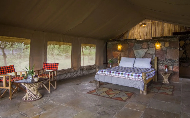 Sentrim Mara Game Lodge