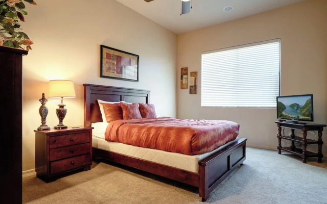 Valley View Villa - Private Pool - Hidden Bedroom