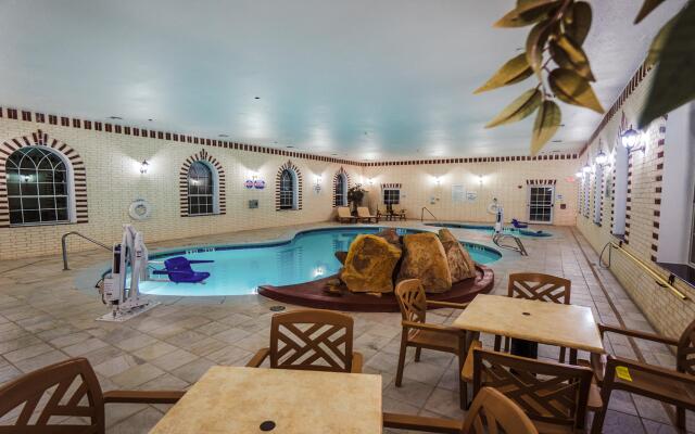 Holiday Inn Express & Suites Pampa by IHG