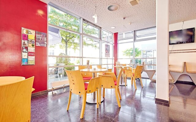 DJH Jugendgästehaus JBB Bielefeld - Hostel