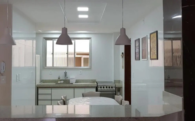 4 quartos na quadra da praia do forte