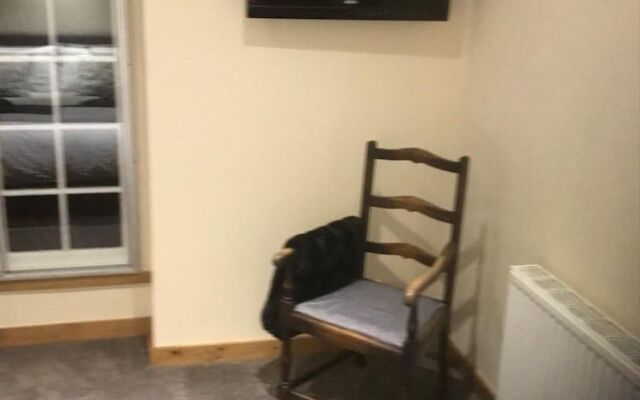 Deri-Down Guest House
