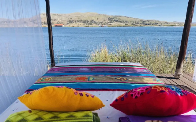 Uros Titicaca Lodge