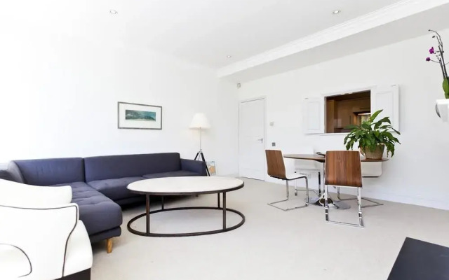 Cathcart Road IV by Onefinestay