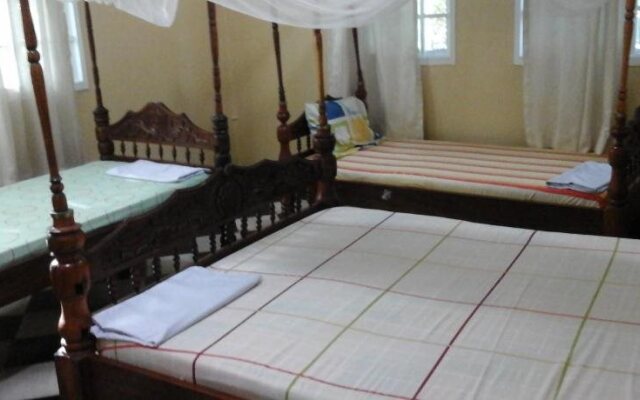 Sharook Lodge - Hostel