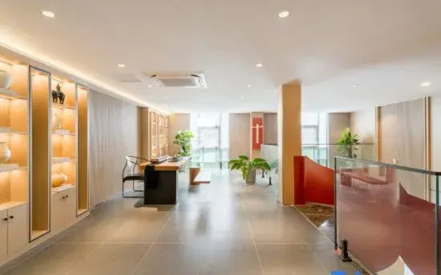 Rezen Hotel (Suqian Wanda Plaza Xiangwang East Road Branch)