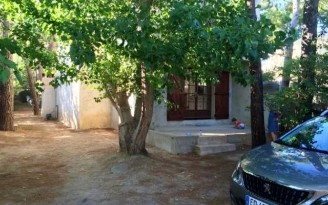 House with 3 Bedrooms in Lecci, with Enclosed Garden And Wifi