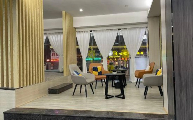 Junyi Hotel (Lufeng Bus Terminal)