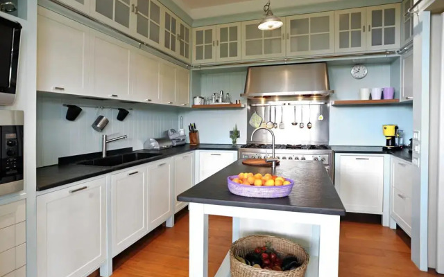 Beach Front Limonaia