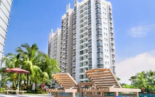 Seafront Country Garden Danga Bay by Lions Bay