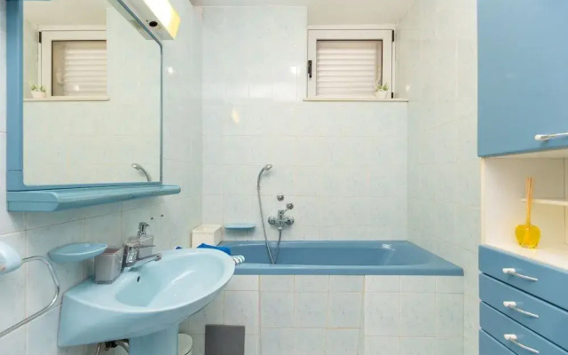 Sky Breeze Apartment