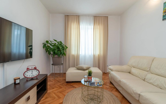 Apartment Radić-perfect location for summer activities