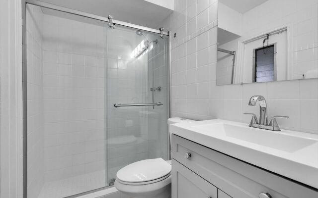 Hollywood Hills 3BD Home w Backyard