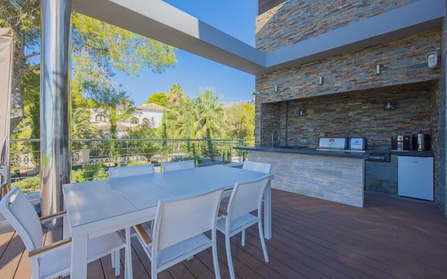 Villa - 5 Bedrooms with Pool, WiFi and Sea views - 105009