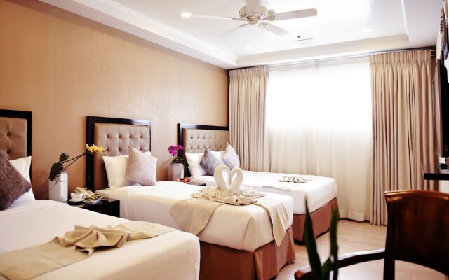 Aura One Hotel