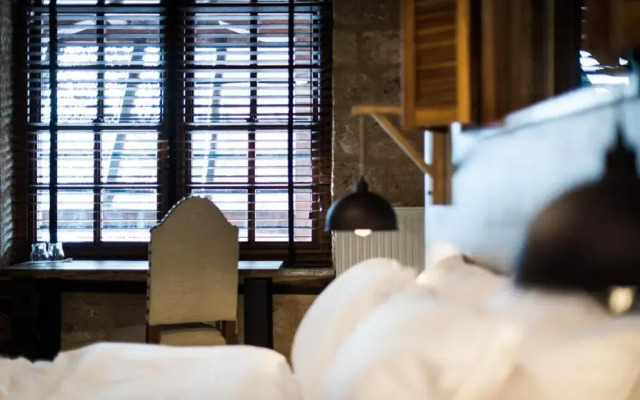 Olganos VL Luxury Rooms & Suites