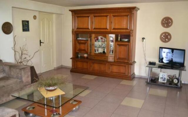 Medea's Guest House