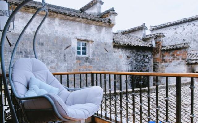 Hutong Li Zhumengju Inn