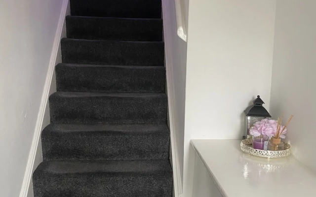 Gorgeous 2-bed Apt in Leafy Richmond!