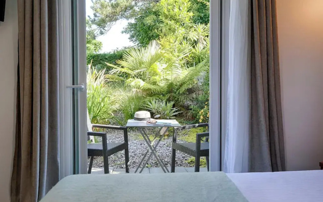 Brit Hotel Le Branhoc