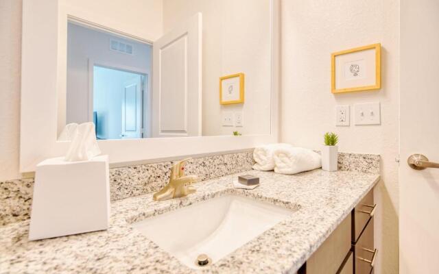 Deluxe One Bedroom Apartment