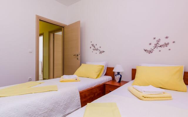 Villa in Gruda With Swimming Pool