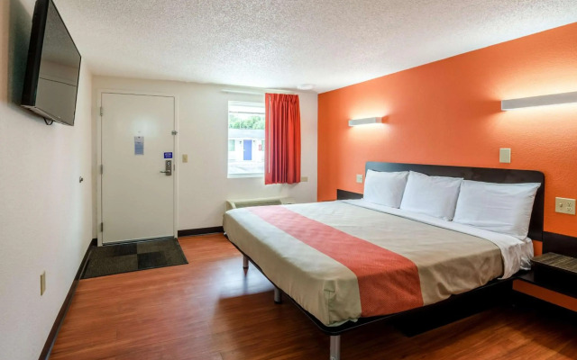 Motel 6 Troutville, VA