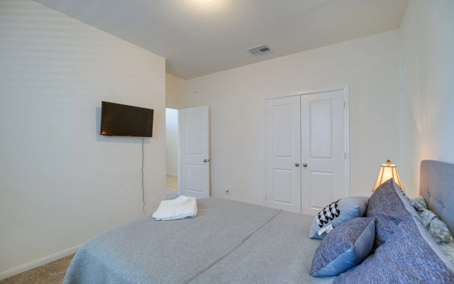 Spacious Texas Vacation Rental w/ Community Pool!