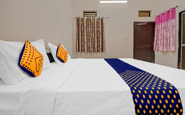 SPOT ON 80638 Hotel Radhe