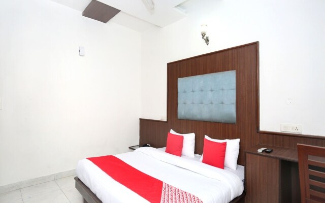 OYO 13139 Hotel mohali continental