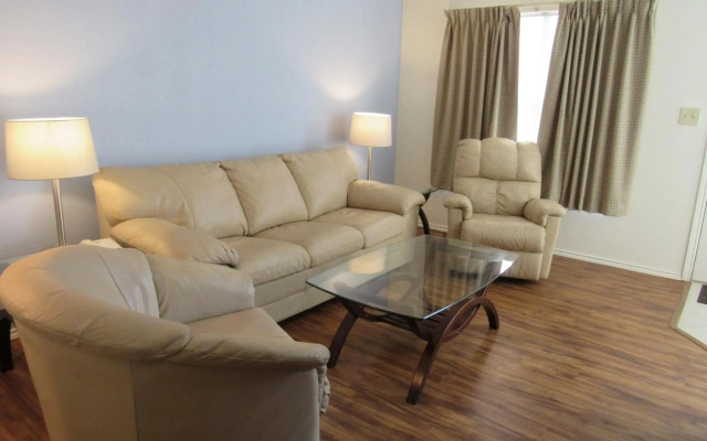 Victoria Palms Inn & Suites