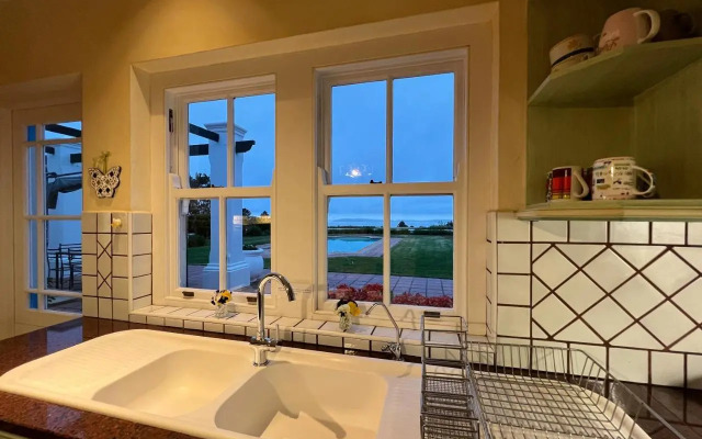 Greenhill Farm Manor House Plettenberg Bay - Private House Sleeps 8