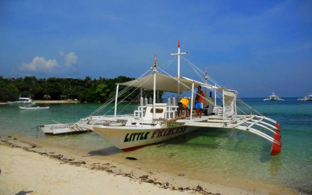 Slam's Garden Dive Resort