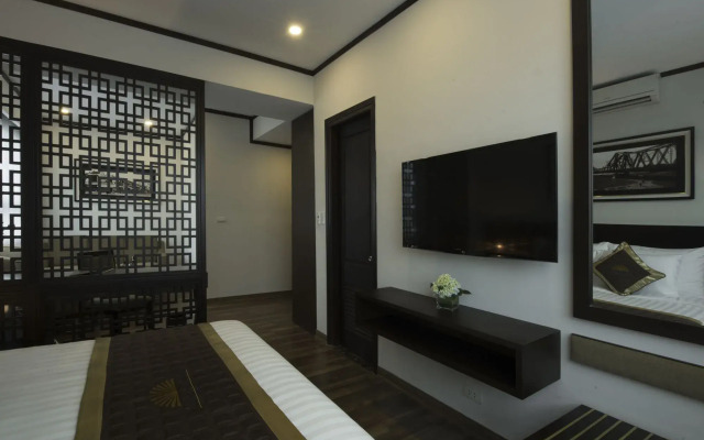 Thang Long Opera Hotel