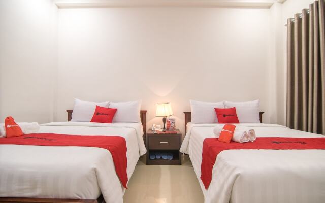 RedDoorz Premium near Bai Sau