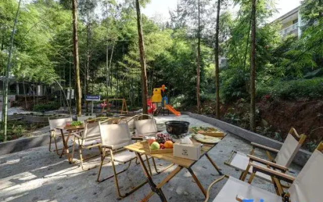 Forest Stream Gully Homestay