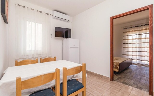Stunning Home in Mandre With Wifi and 2 Bedrooms