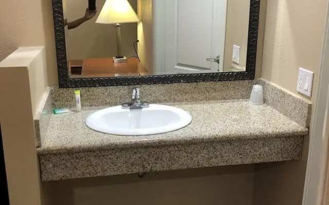 Budget Inn Motel