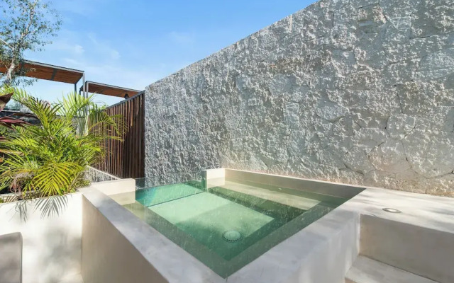 Casa Luna Twin VIP Luxury 2 Pools & Concierge