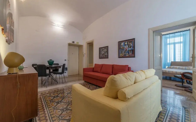San Giovanni & Colosseo Roomy Flat