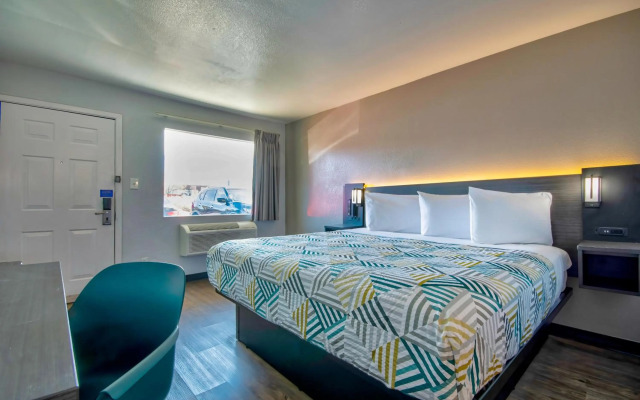 Motel 6 Albuquerque, NM - Carlisle