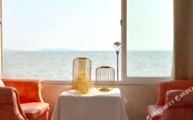 Warmness Hotel