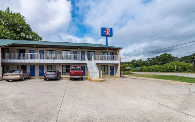 Motel 6 Attalla, AL