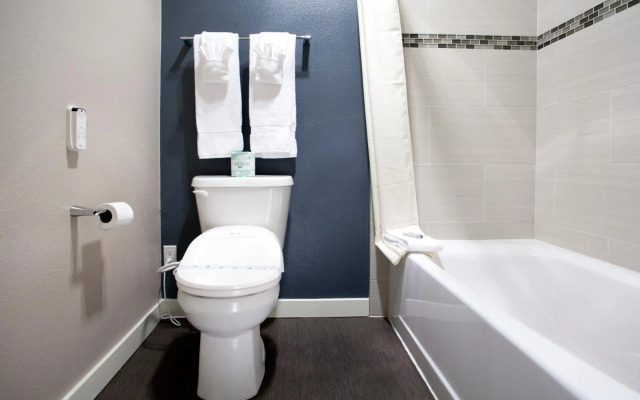 Redac Gateway Hotel In Torrance