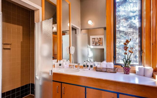 Tennis Townhome 1307