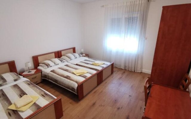 Apartments Sustic