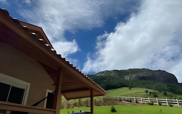 Espetacular casa em Gonçalves - MG 1