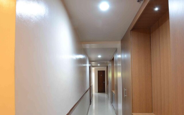 GraceHill EconoSuites Hotel
