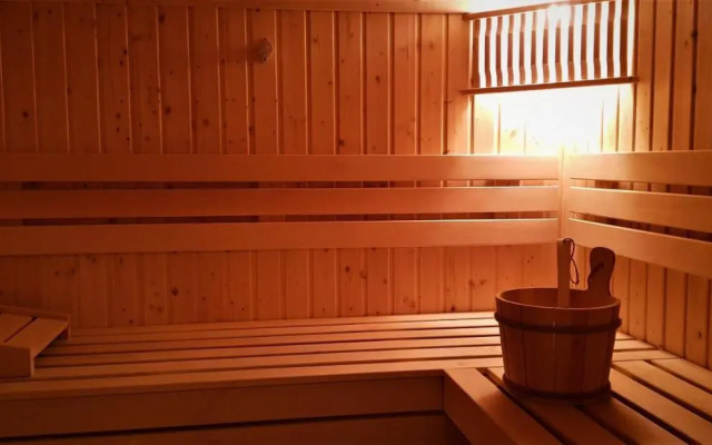 Mountain peaks Apartment with Sauna