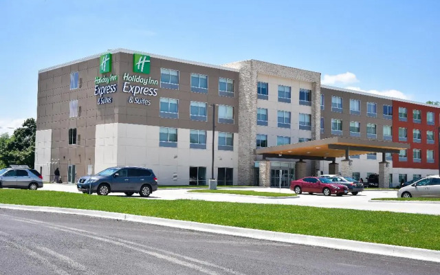 Holiday Inn Express & Suites Bensenville - O'Hare by IHG